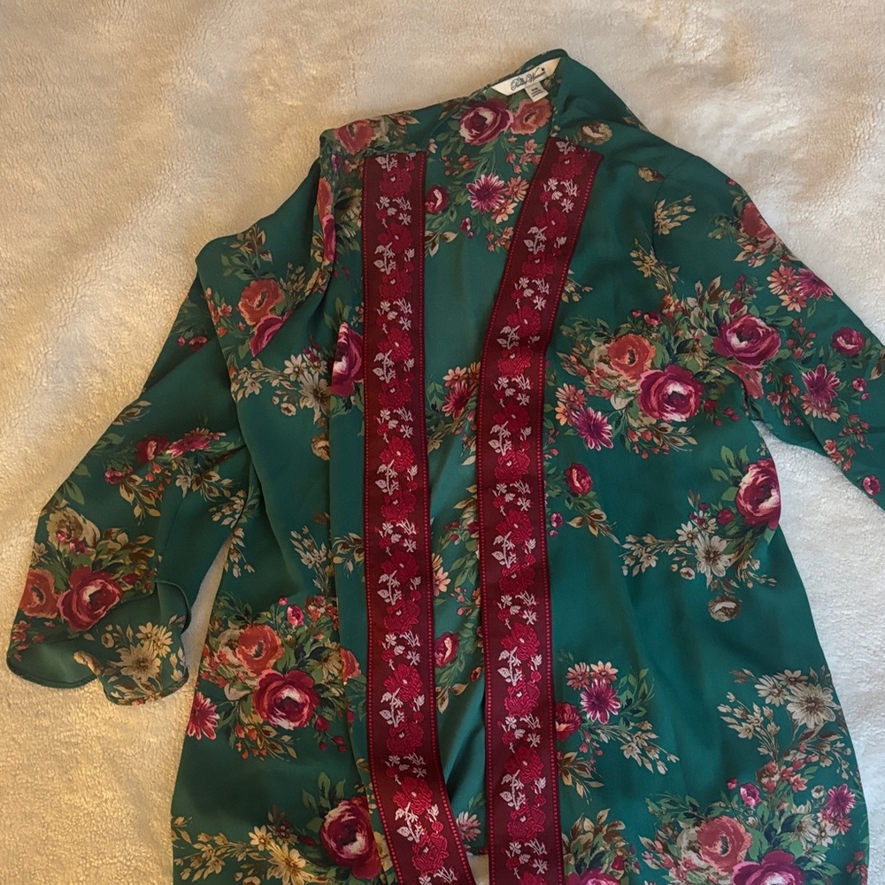 The Pioneer Woman Floral Cape in Green and Pink
